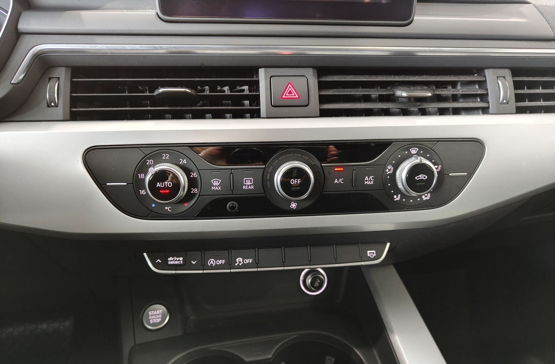 Audi A4 Advanced edition 2.0 TDI quattro S tronic - foto 32