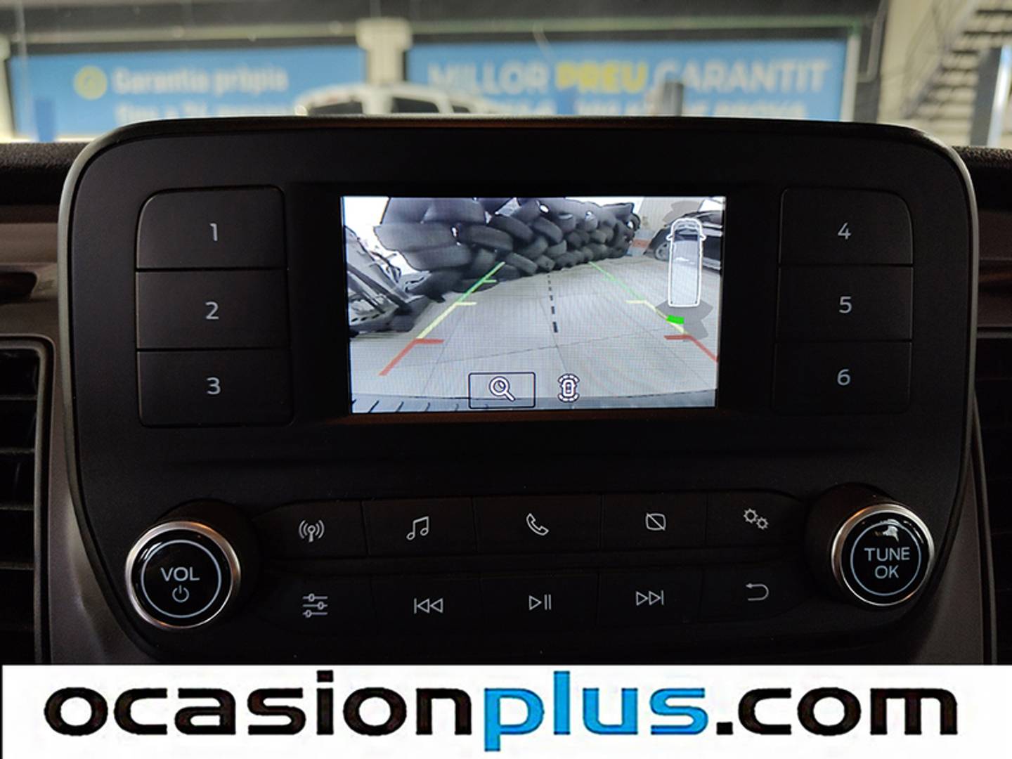 Foto Ford Transit Custom Ford Transit Custom Kombi 2.0 TDCI 320 L2 Trend (130 CV) 9 Plazas