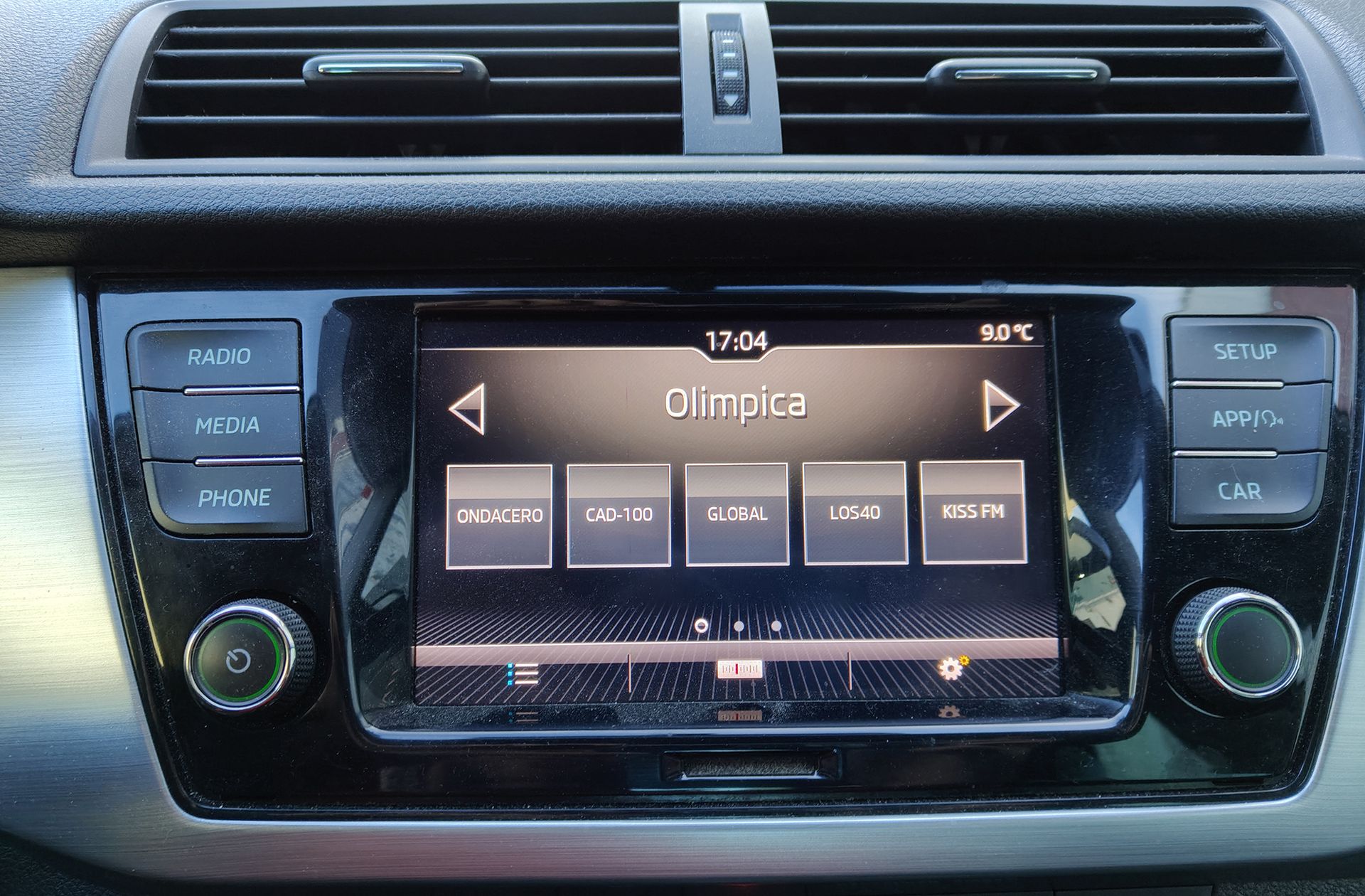 Škoda Fabia 1.0 TSI Like DSG - foto 29