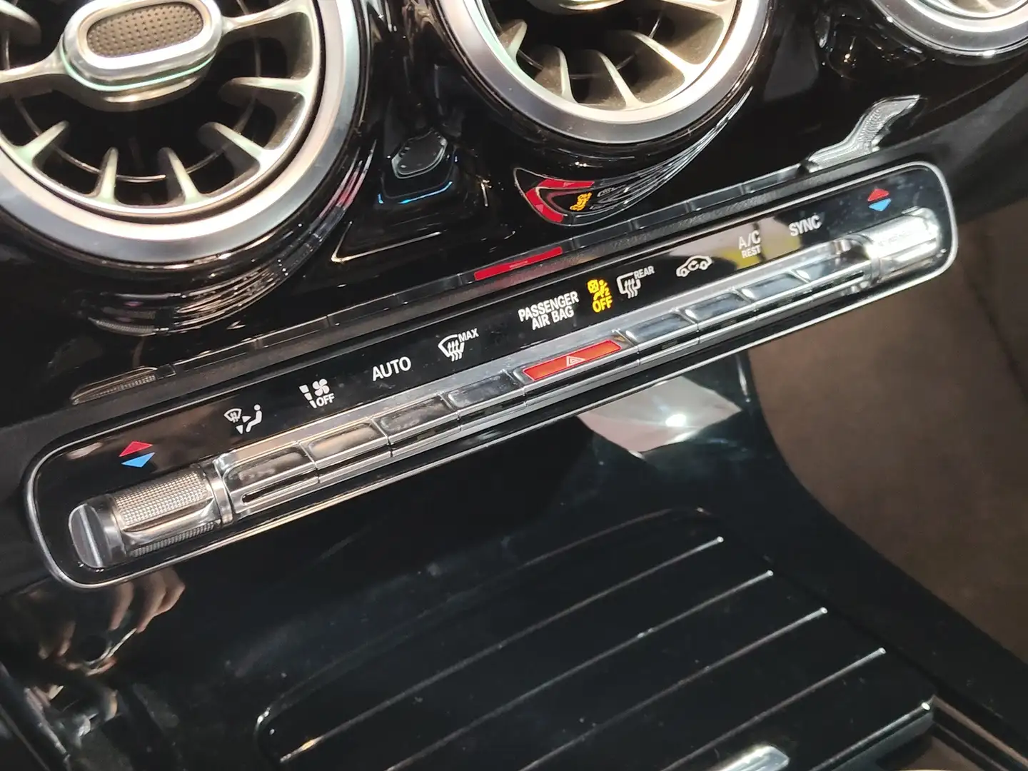 Foto Mercedes Clase A Mercedes-Benz Clase A Clase A 180 d (116 CV) Pack AMG