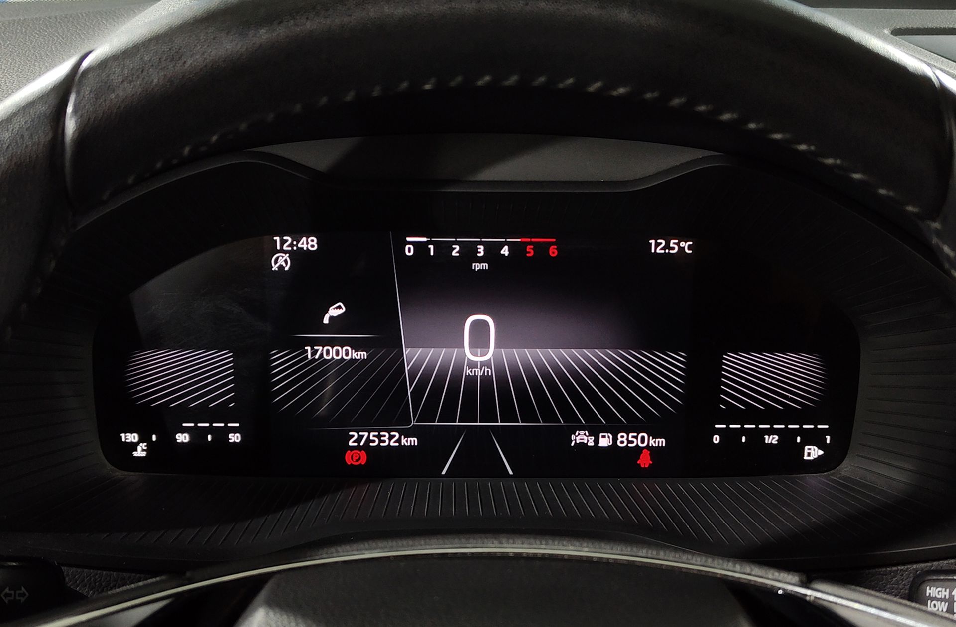 Škoda Karoq 2.0 TDI Selection - foto 11