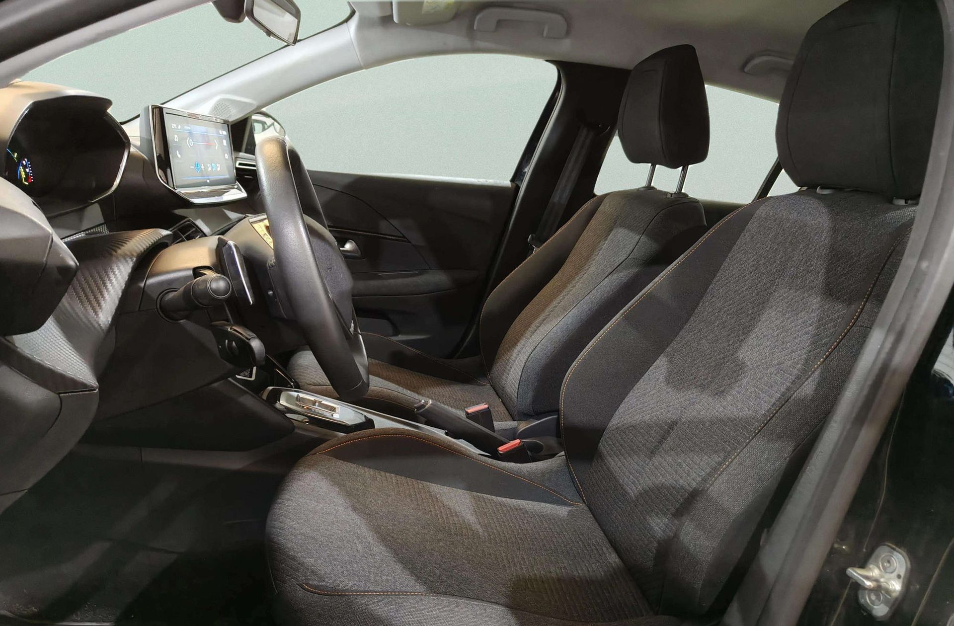 Peugeot 208 Style Hybrid 100 eDCS6 - foto 9