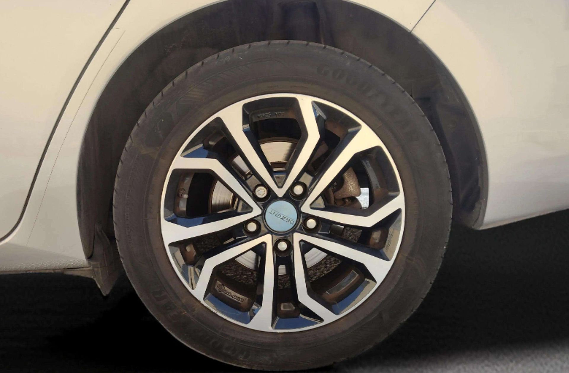 Toyota Auris 115D Touring Sports Active - foto 34