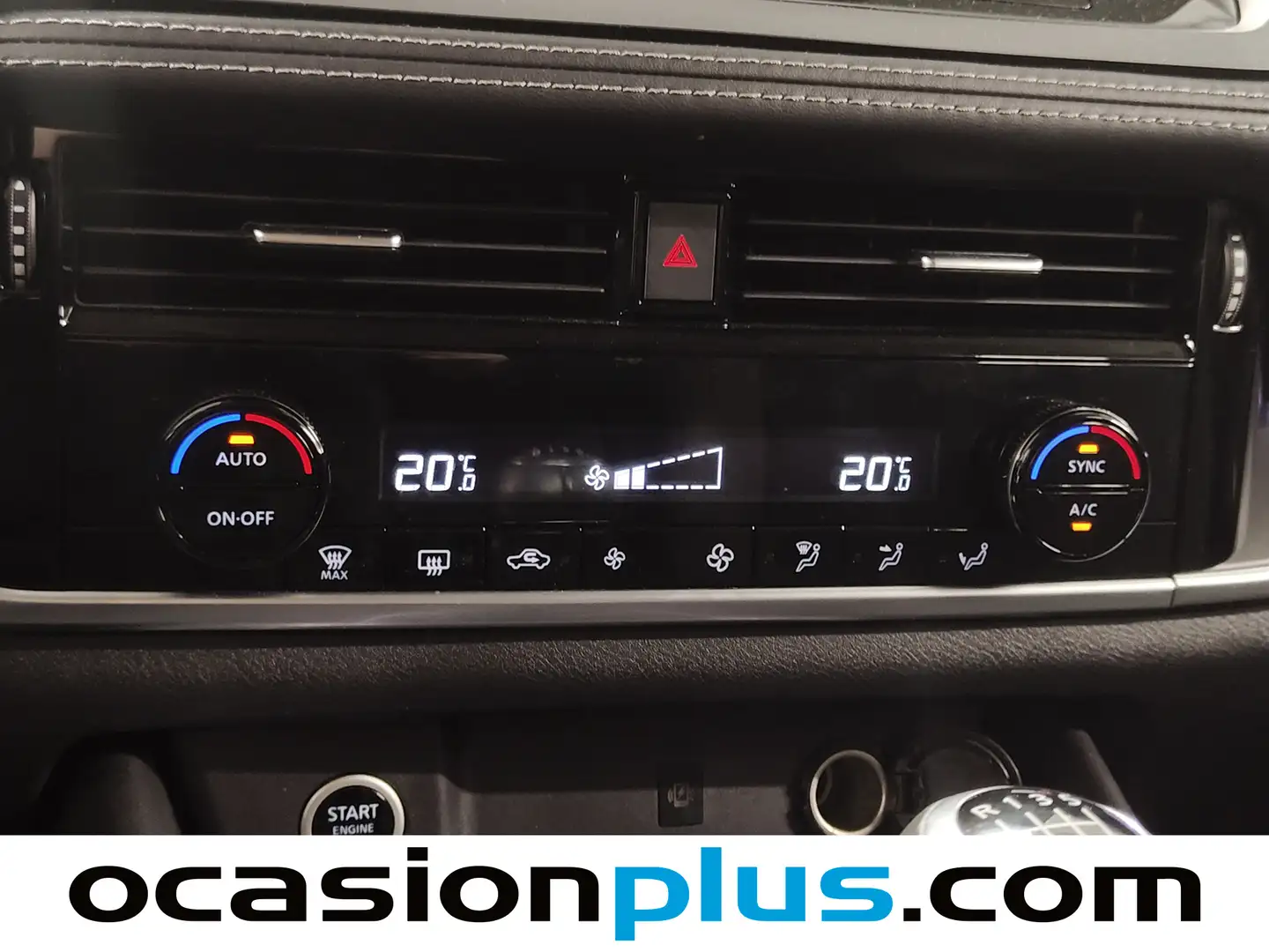 Foto Nissan QASHQAI Nissan Qashqai DIG-T 140 mHEV N-Connecta 4x2 (140 CV)