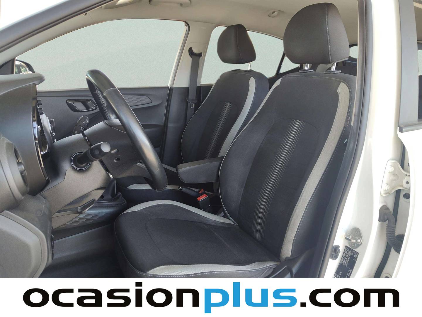 Foto asientos delanteros Hyundai i10 Hyundai i10 1.2 Tecno (84 CV)