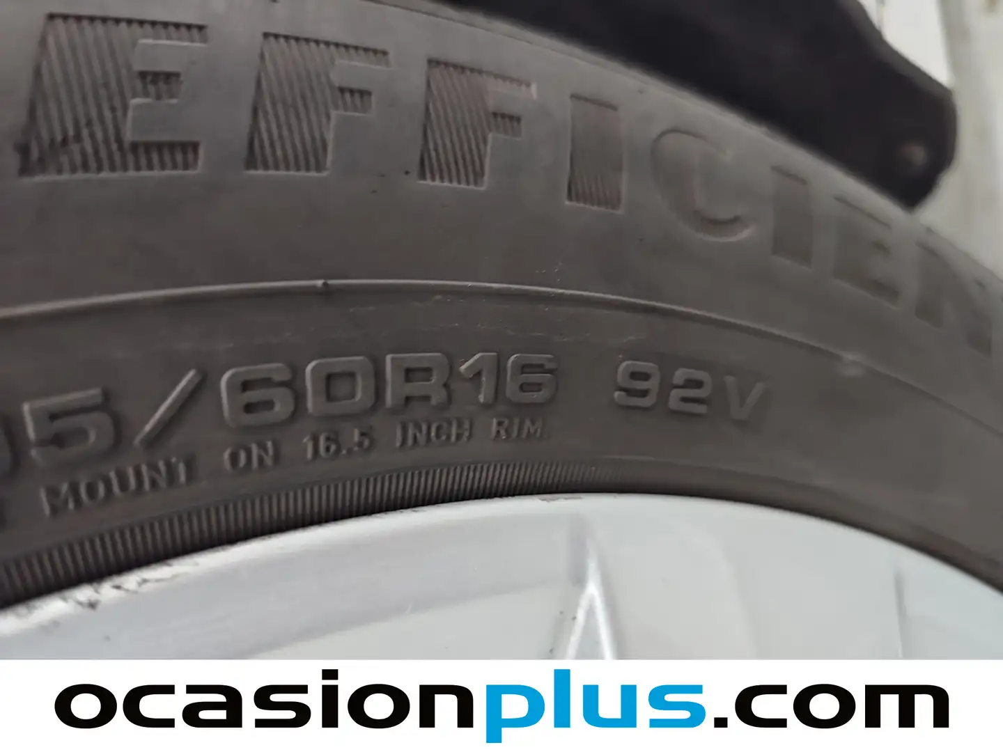 Foto Skoda Kamiq Skoda Kamiq 1.0 TSI Emotion DSG (110 CV)