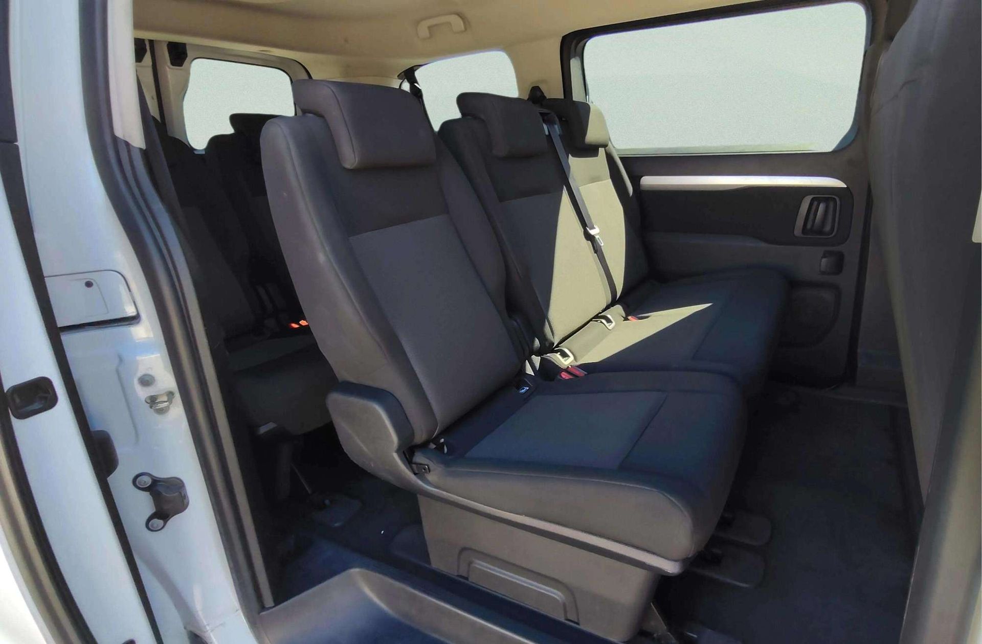 Toyota Proace Verso 2.0D VX Plus Shuttle L1 - foto 17