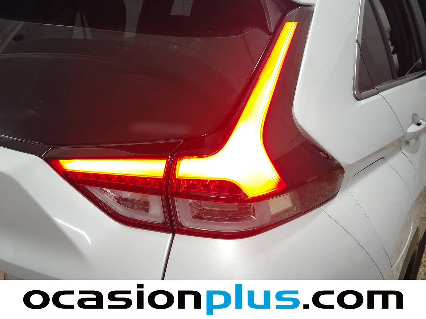 Accesorios del Mitsubishi Eclipse Cross Mitsubishi Eclipse Cross 2.4 PHEV Kaiteki 4WD Auto (188 CV)