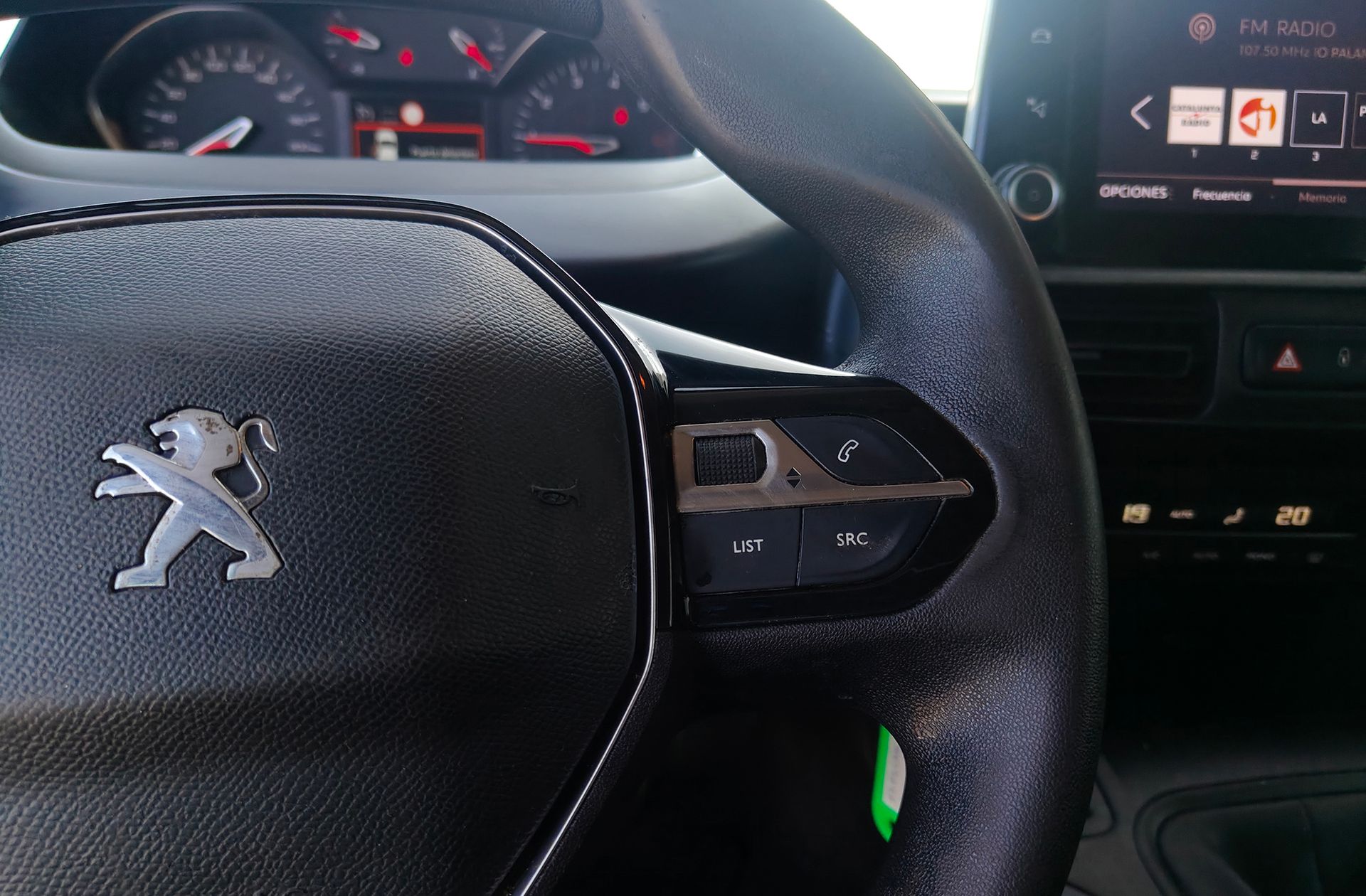 Peugeot Rifter PureTech Allure Standard - foto 23