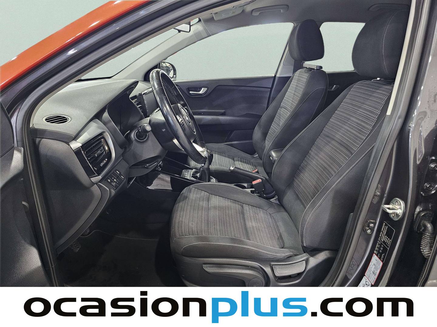 Foto asientos delanteros KIA Stonic KIA Stonic 1.0 T-GDi Drive (100 CV)