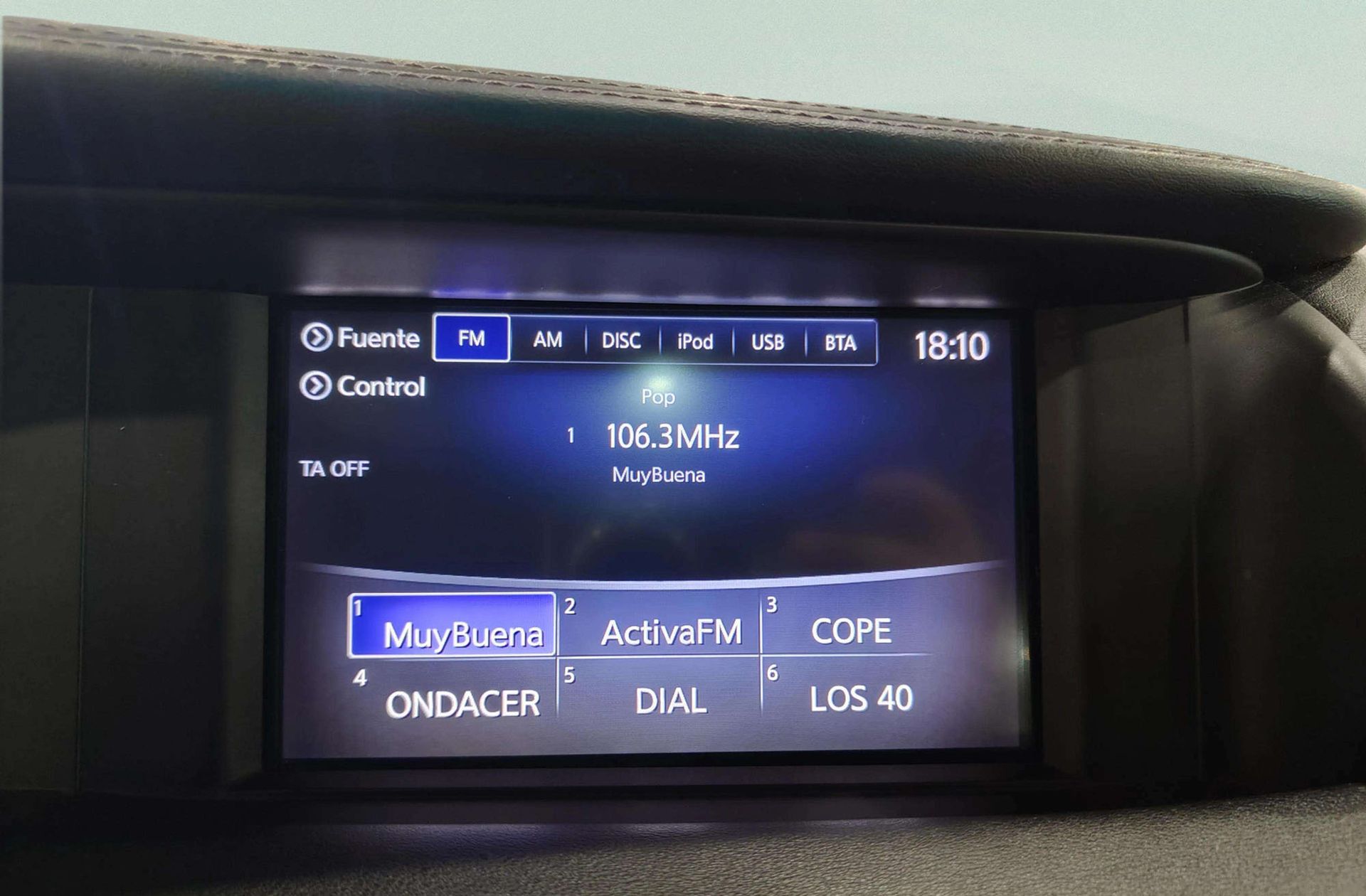 Infiniti QX30 2.2D Premium AWD 7DCT - foto 28