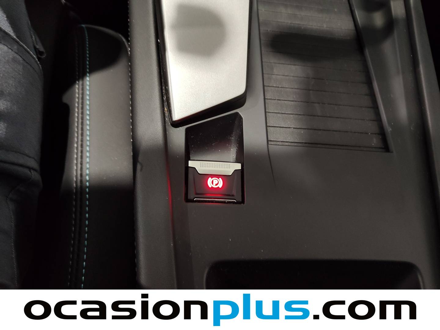 Foto Peugeot 408 Peugeot 408 Allure PHEV 180 e-EAT8  (181 CV)