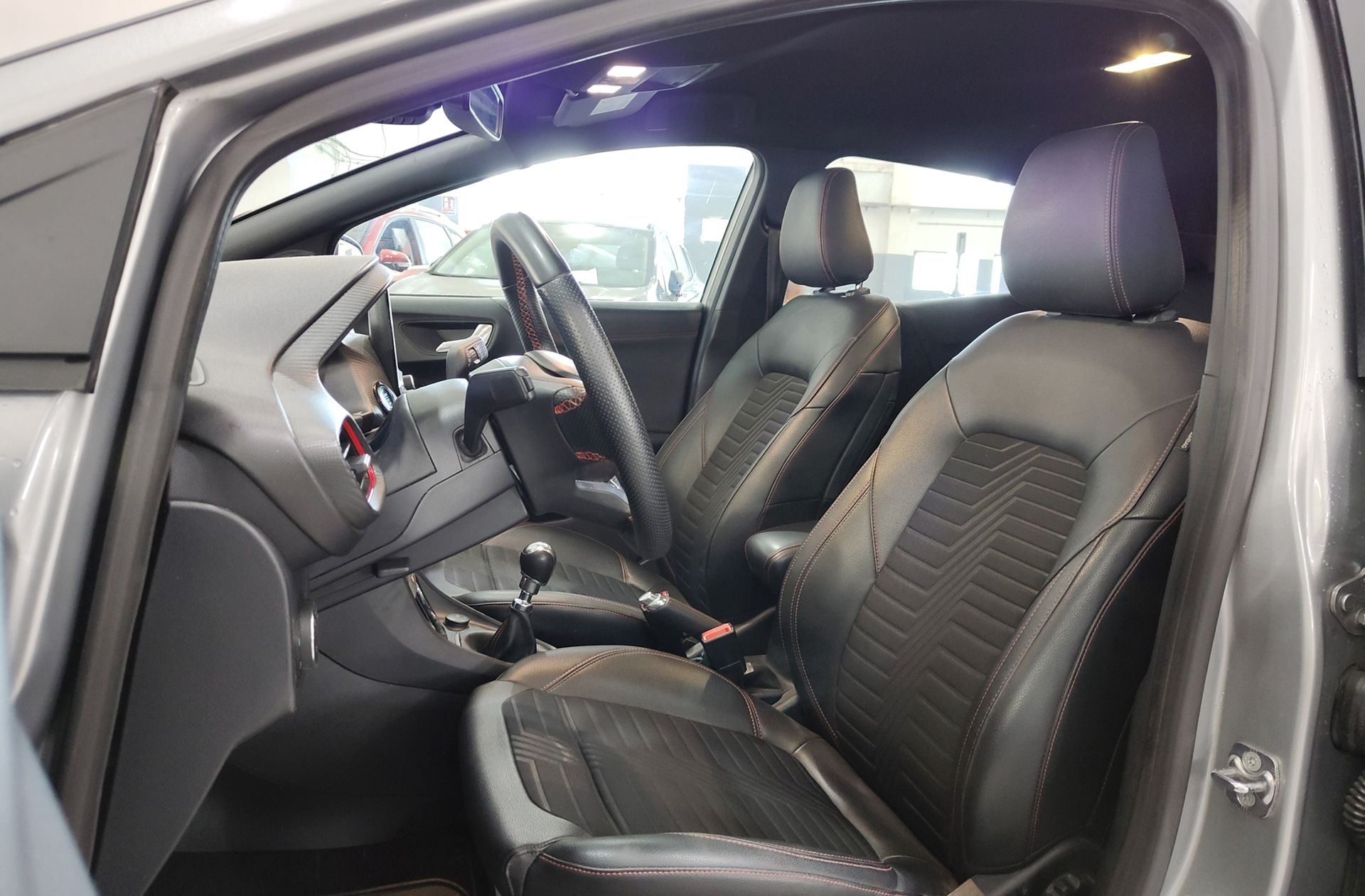 Ford Puma 1.0 EcoBoost MHEV ST-Line X Design - foto 12