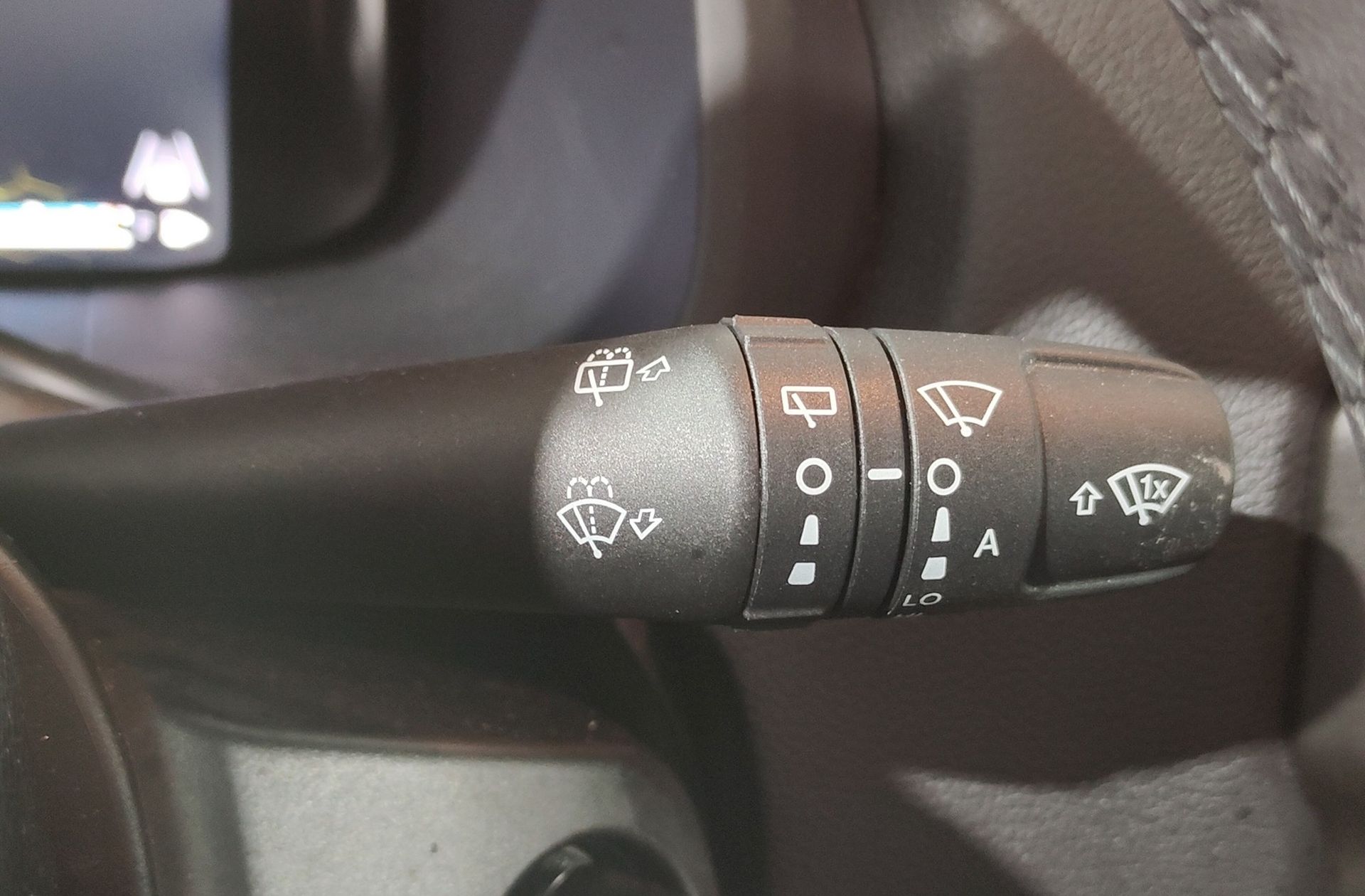 Jeep Renegade eHybrid 1.5 Limited ATX - foto 31