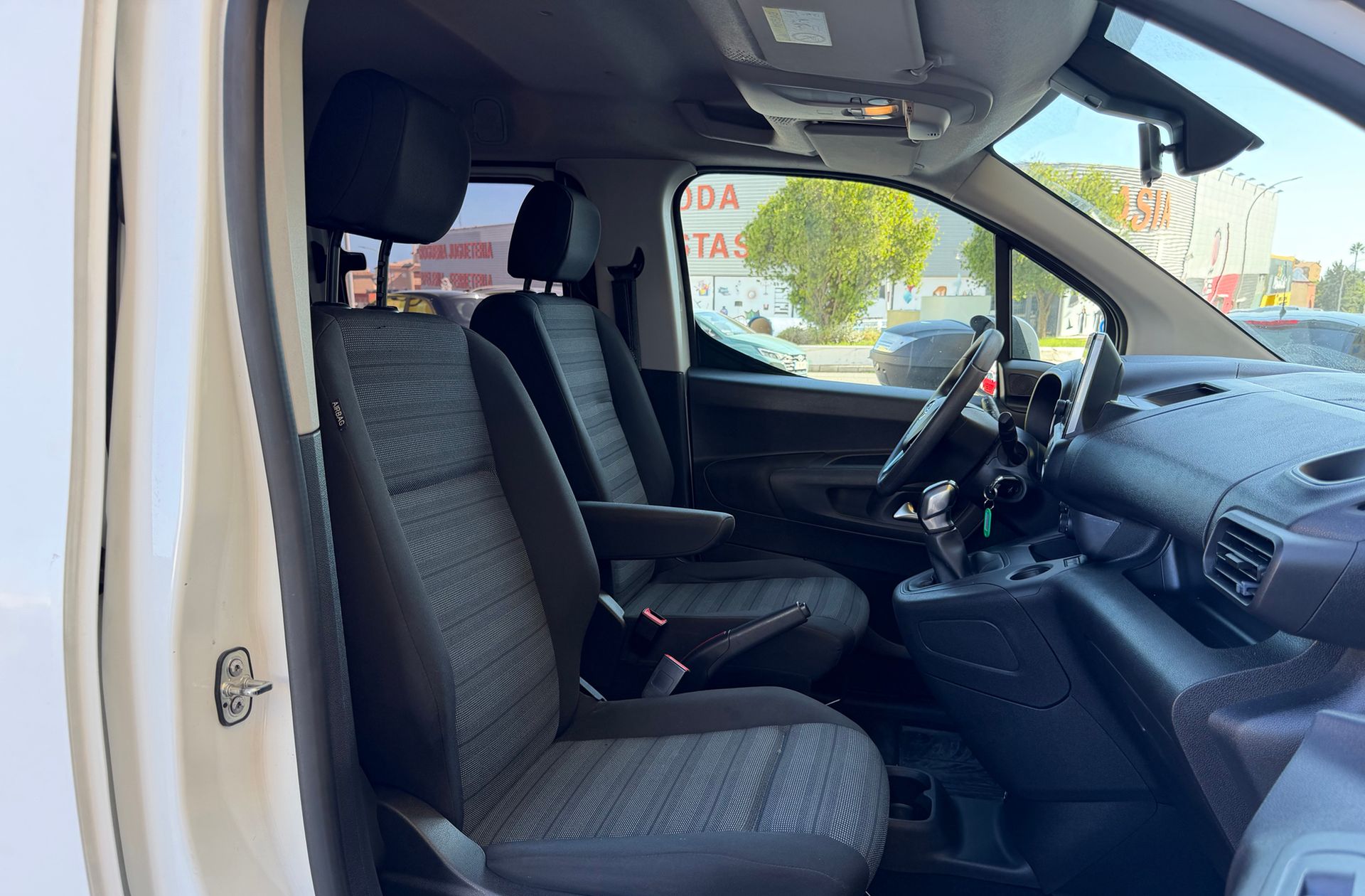 Opel Combo 1.5 TD Selective L - foto 16