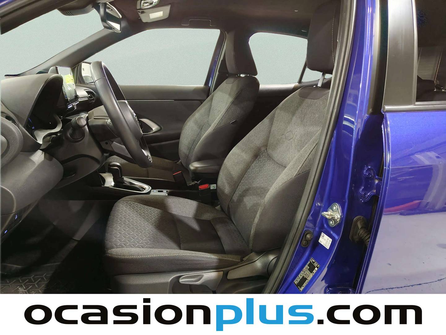 Foto asientos delanteros Toyota Yaris Cross Toyota Yaris Cross 120H Active Tech (116 CV)