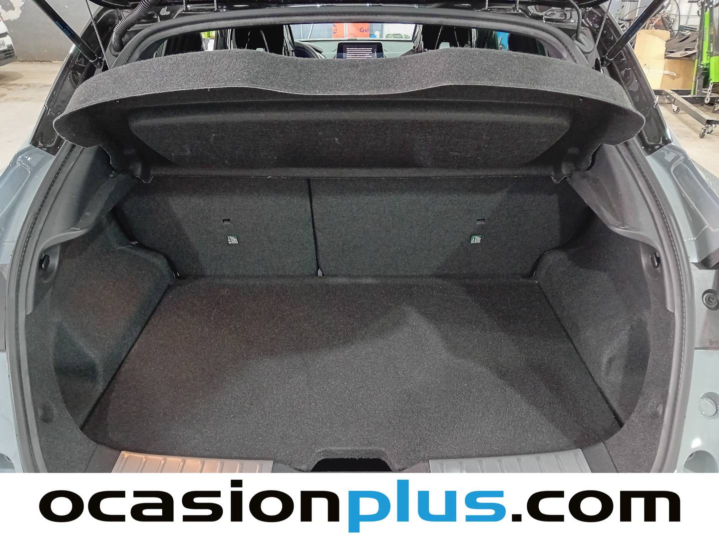 Fotos maletero Nissan JUKE Nissan Juke DIG-T 114 N-Design Silver 4X2 (114 CV)