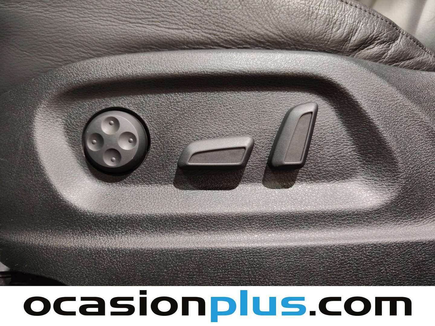 Equipamiento del Audi Q3 Audi Q3 Attraction 2.0 TFSI quattro (170 CV) S tronic 4x4