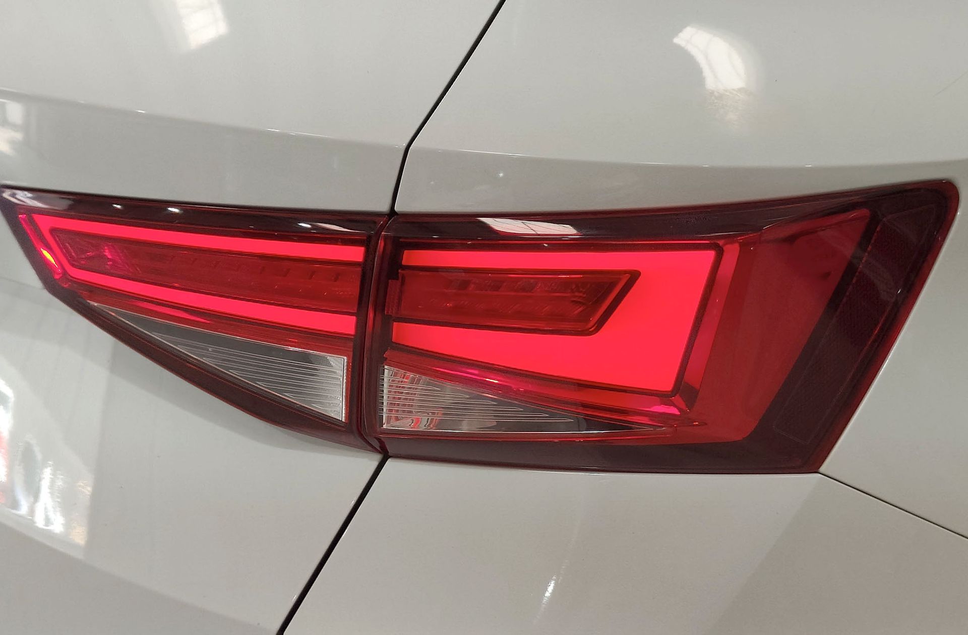 SEAT Ateca 2.0 TDI Xcellence 4Drive - foto 17