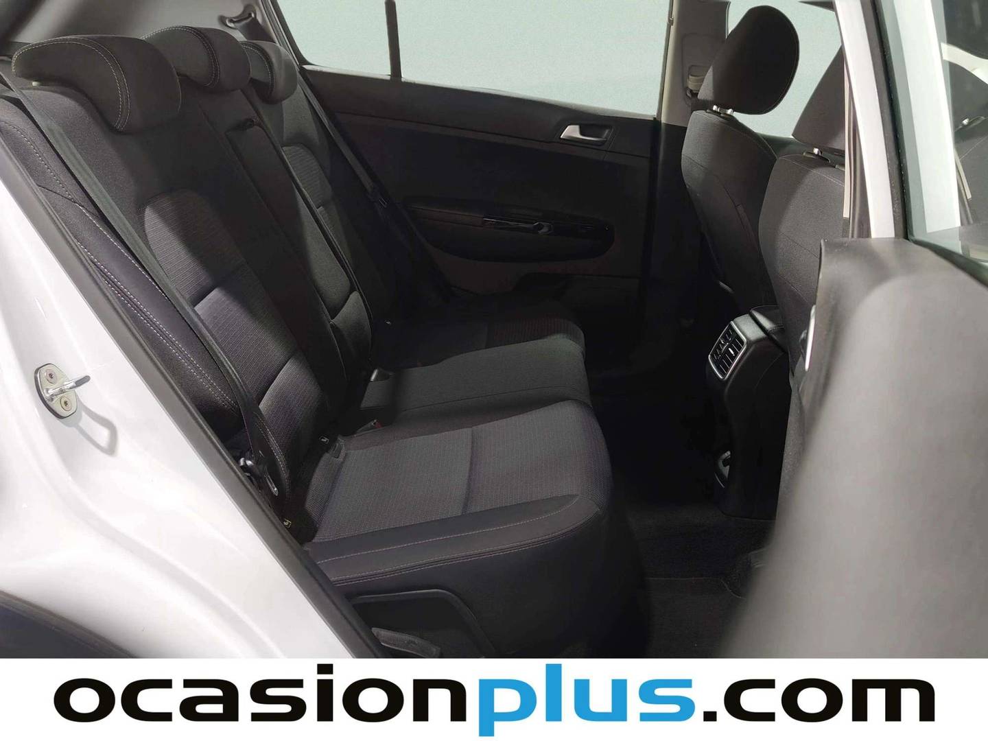 Foto asientos traseros KIA Sportage KIA Sportage 1.6 MHEV Drive 4x2 (115 CV)