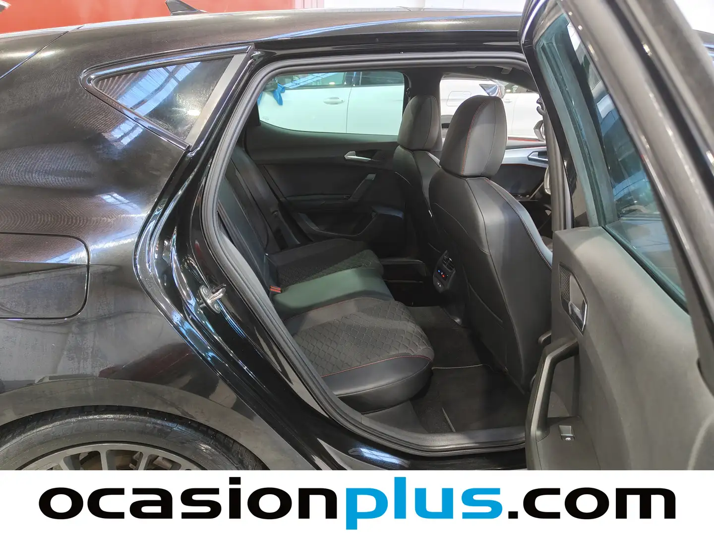 Foto Seat León SEAT León 1.5 eTSI S&S FR Go L DSG (150 CV)