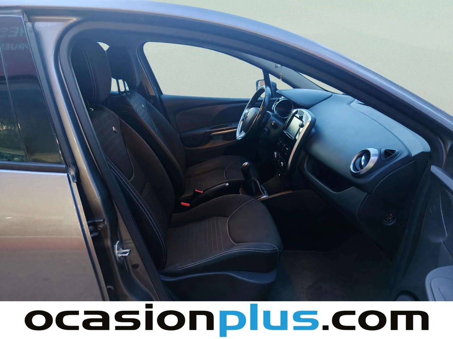 Renault Clio Renault Clio Limited 1.2 (75 CV) km 0