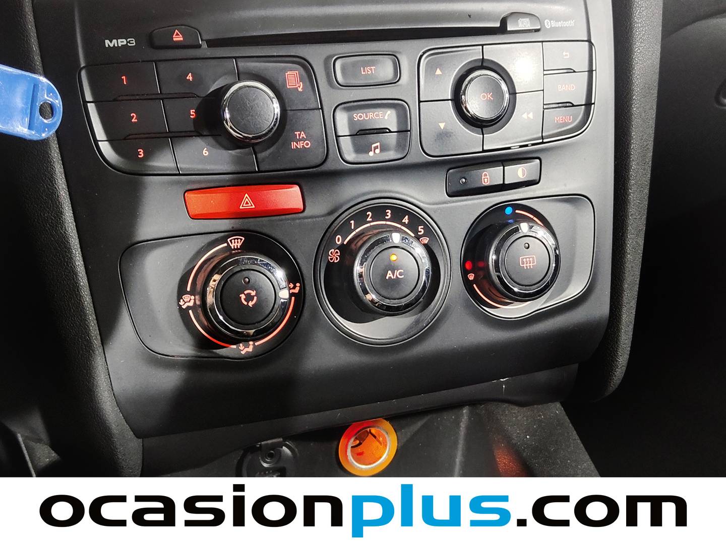 Equipamiento del Citroën C4 Citroën C4 1.6 HDI Tonic (114 CV)
