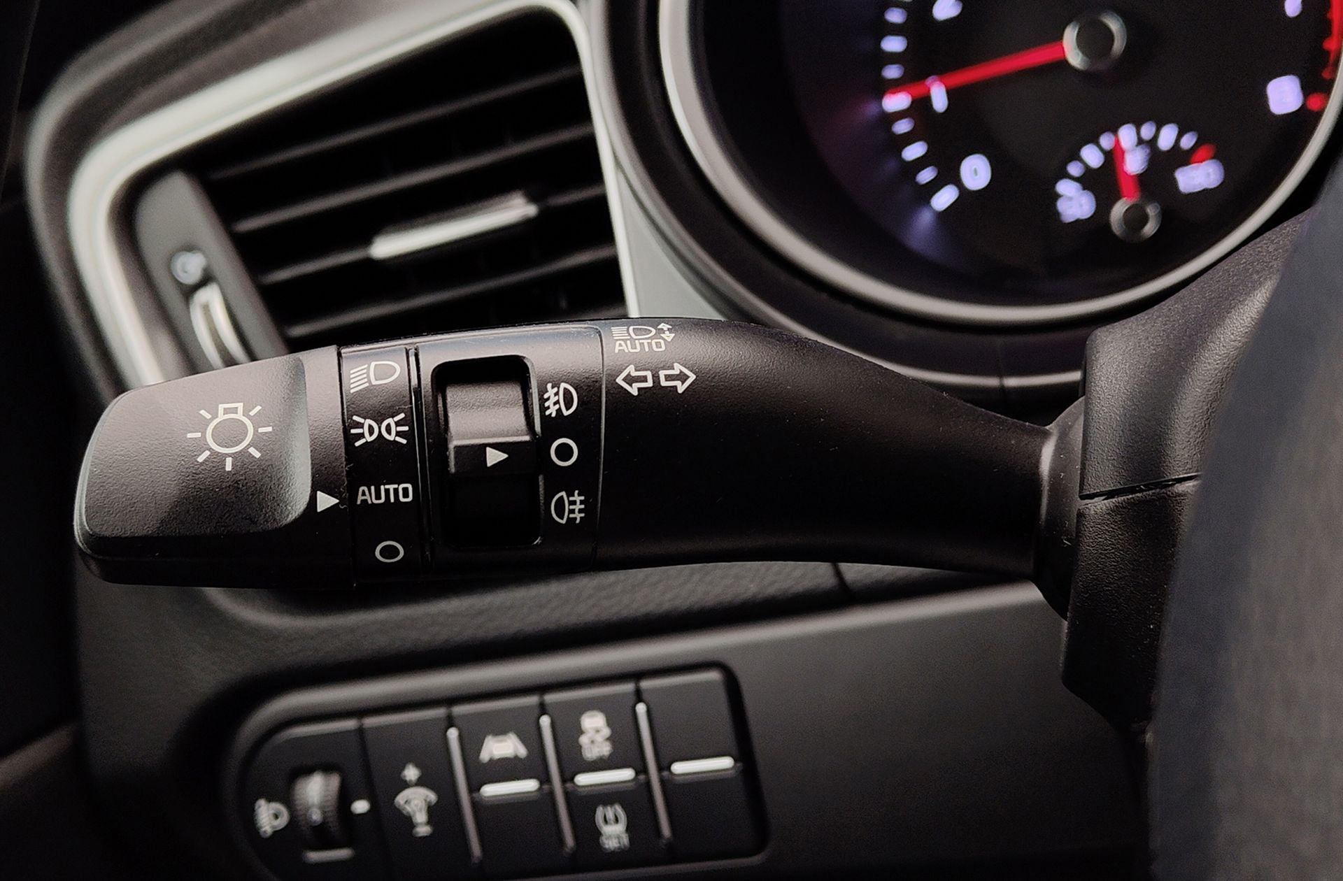 Kia XCeed 1.0 T-GDi Drive - foto 24