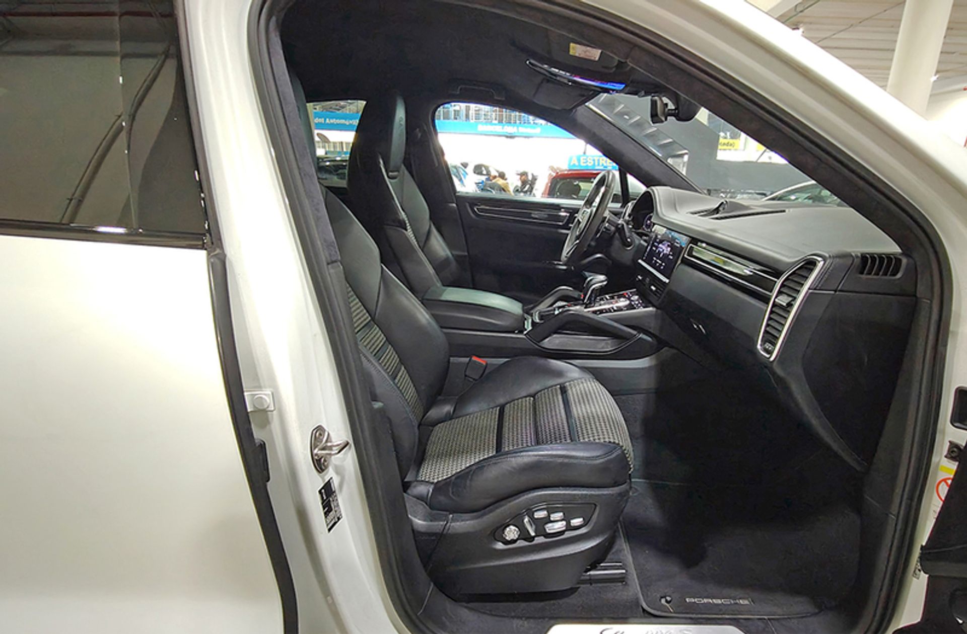 Porsche Cayenne S 4x4 - foto 34