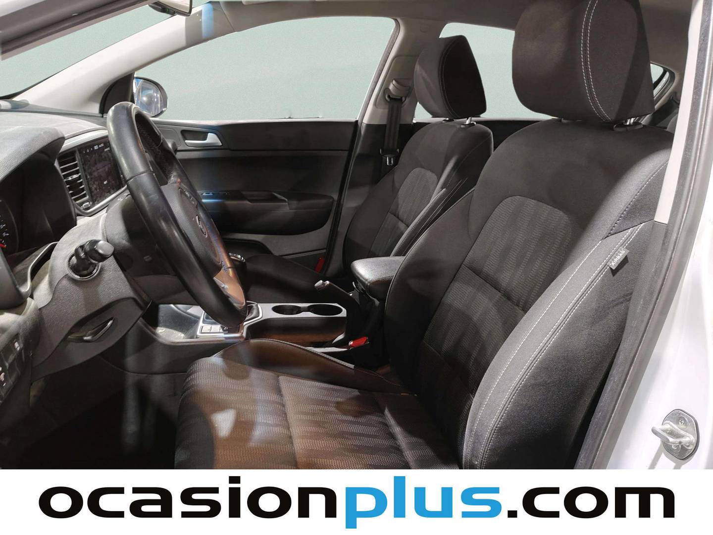 Foto asientos delanteros KIA Sportage Kia Sportage 1.6 MHEV Business 100kW (136CV) 4x4
