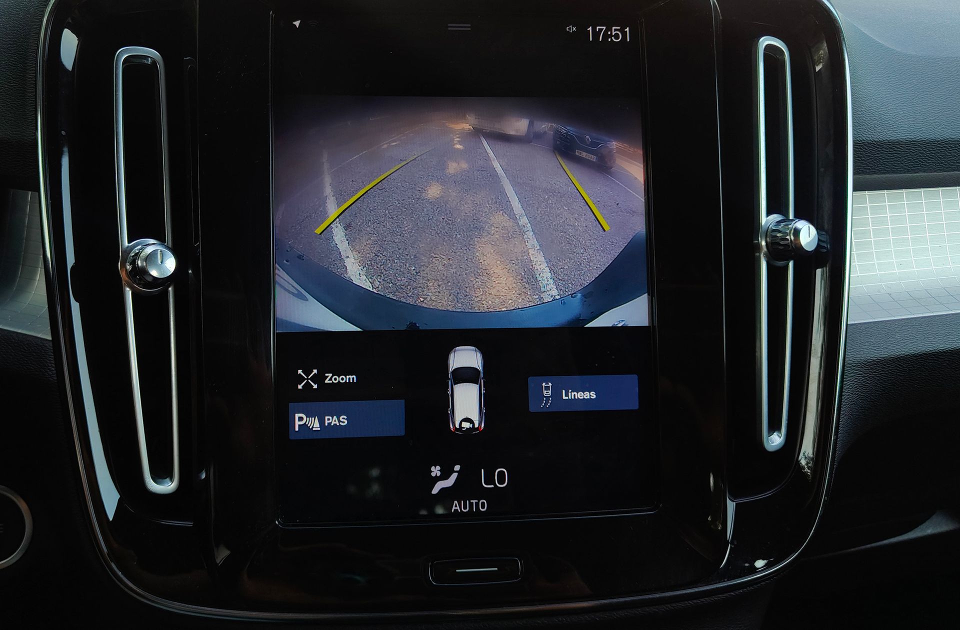 Volvo XC40 D3 Momentum - foto 10