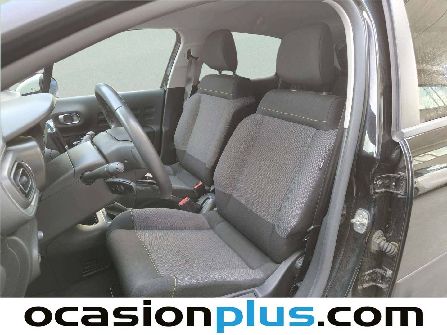 Foto asientos delanteros Citroën C3 Citroën C3 PureTech 110 S&S Feel Pack EAT6 (110 CV)