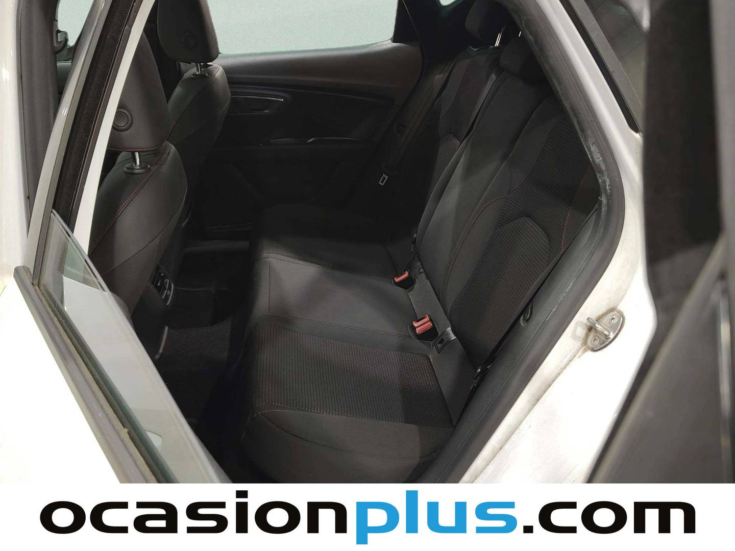 Foto asientos traseros Seat León Seat León 1.5 TSI S&S FR DSG (150 CV)