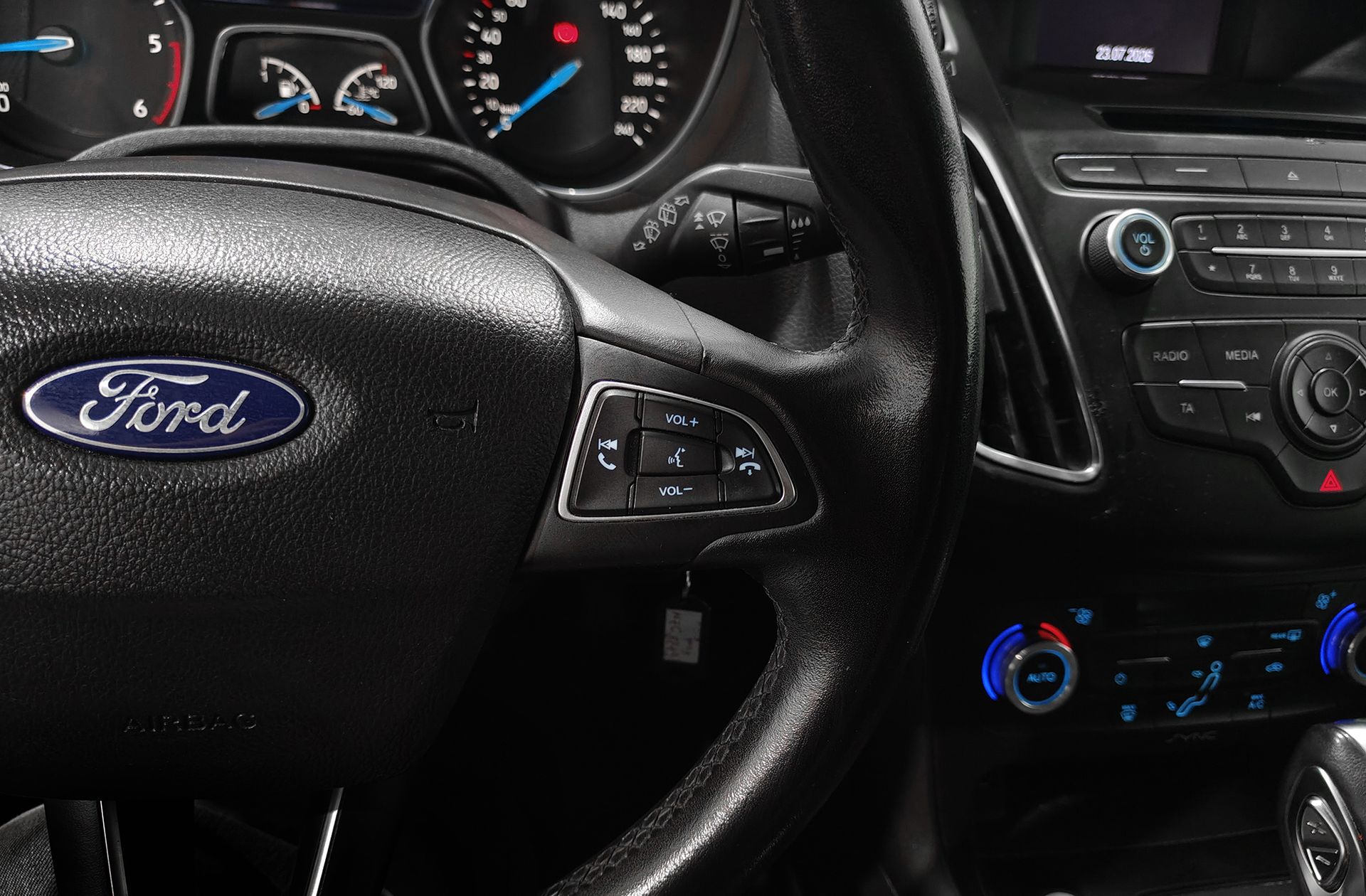 Ford Focus 1.5 TDCi Trend+ Powershift - foto 25