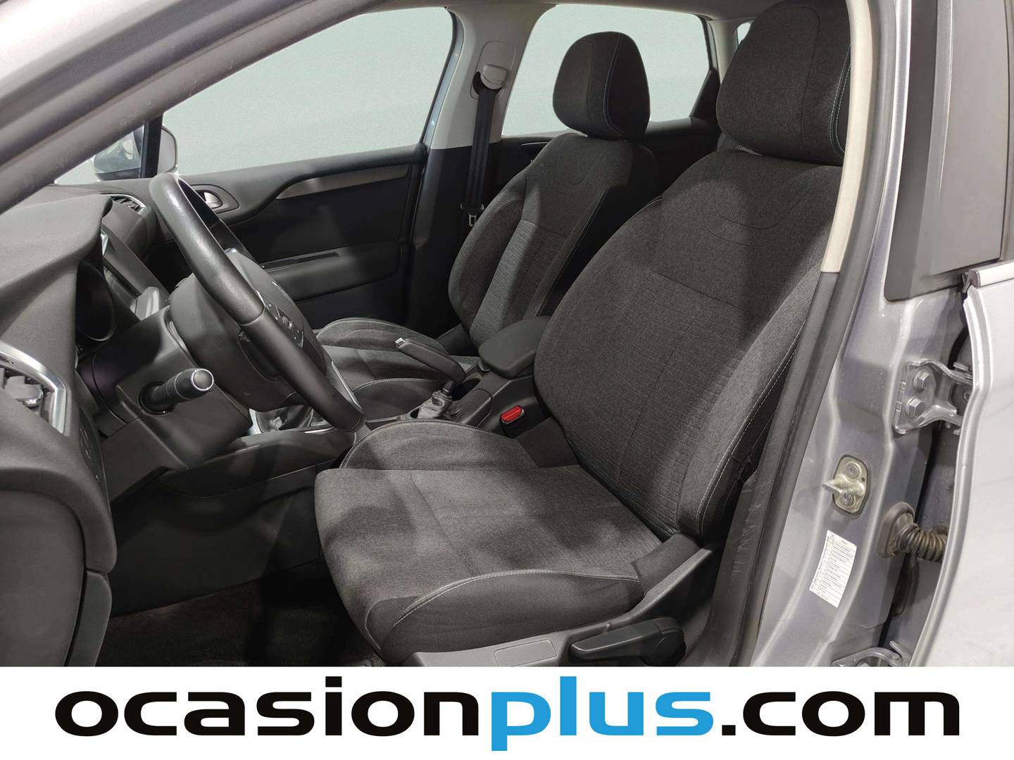 Foto asientos delanteros Citroën C4 Citroën C4 BlueHDi 100 Feel Edition (99 CV)