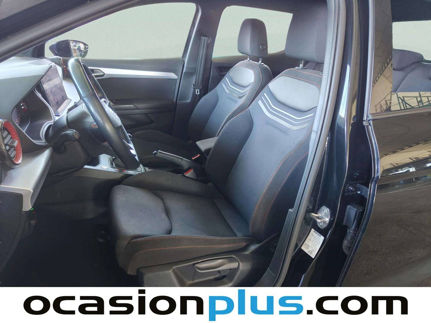 Foto asientos delanteros Seat Ibiza Seat Ibiza 1.0 TSI S&S FR XL (110 CV)