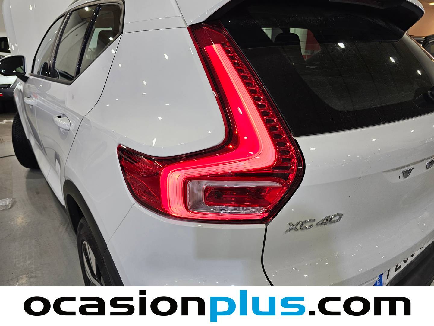 Foto Volvo XC40 Volvo XC40 B3 G Momentum Pro Auto (163 CV)