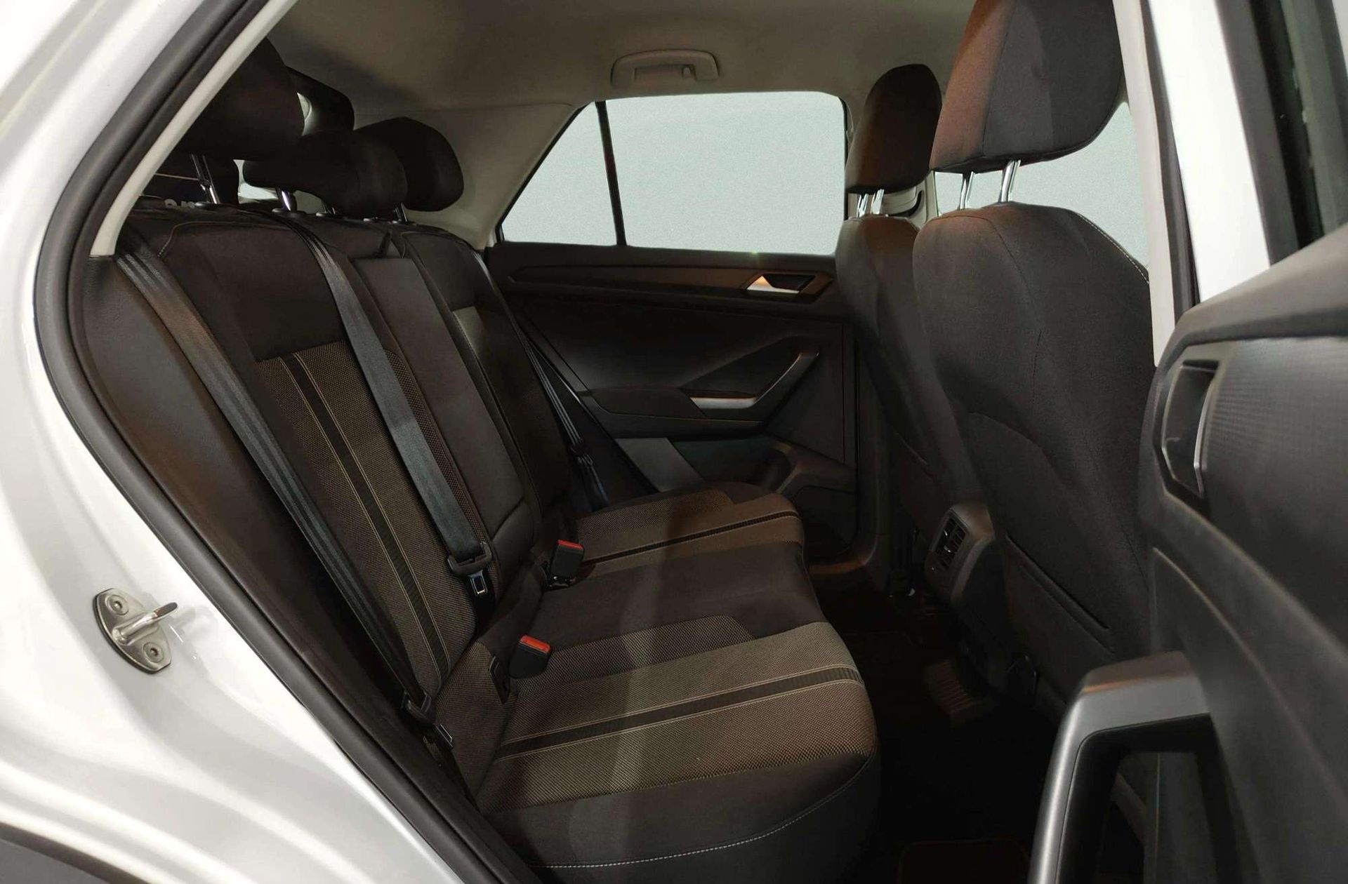 Volkswagen T-Roc Advance 1.5 TSI DSG - foto 16