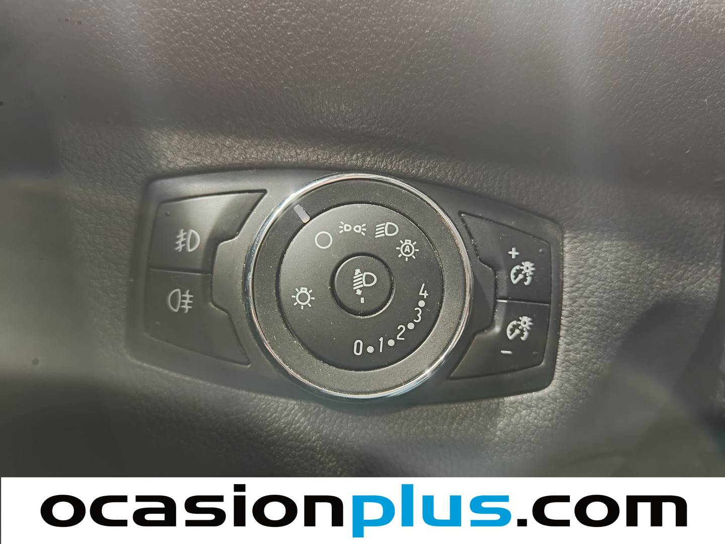 Equipamiento del Ford Tourneo Courier Ford Tourneo Courier 1.0 EcoBoost Titanium  (100 CV)