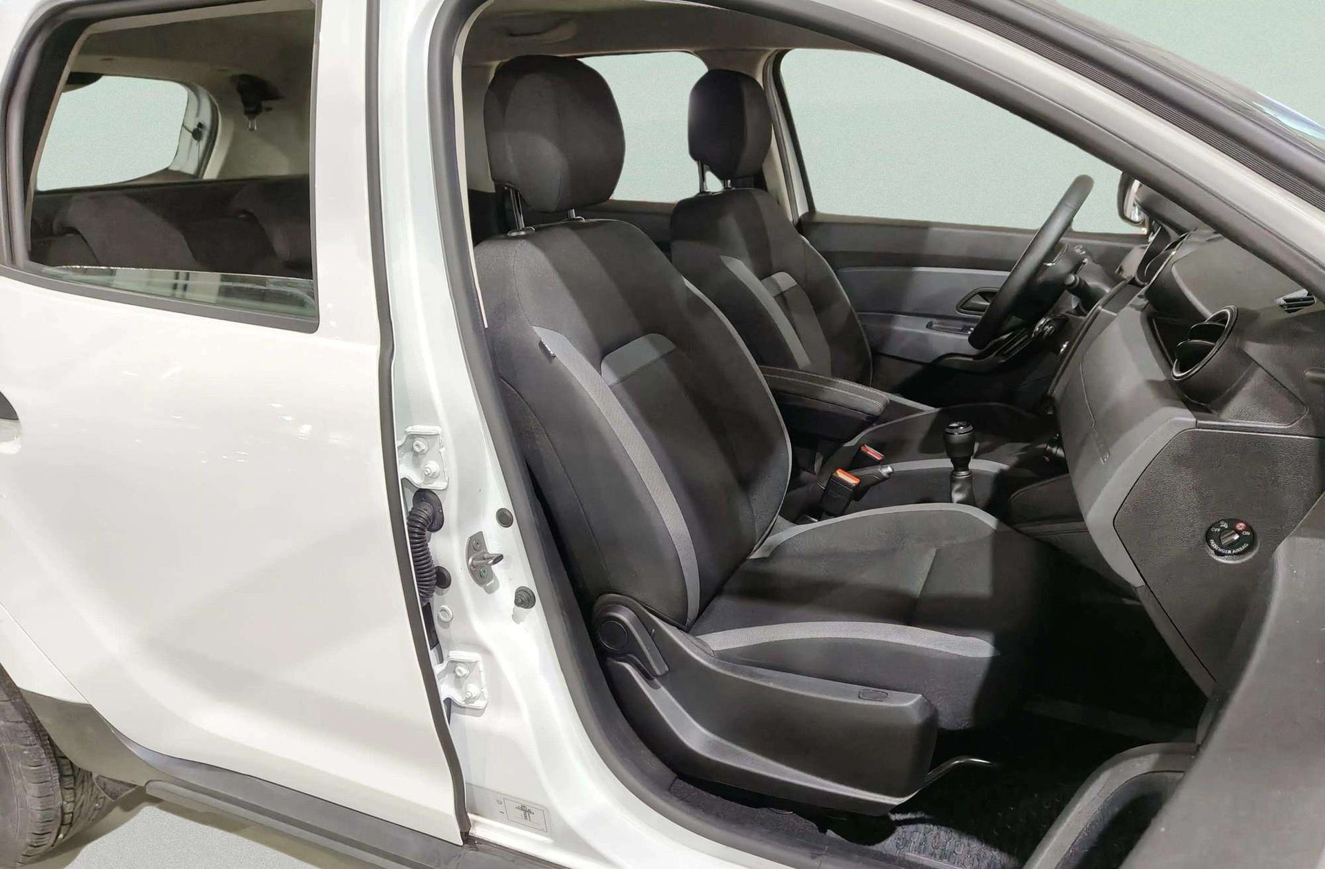 Dacia Duster Essential TCe 4x2 - foto 16