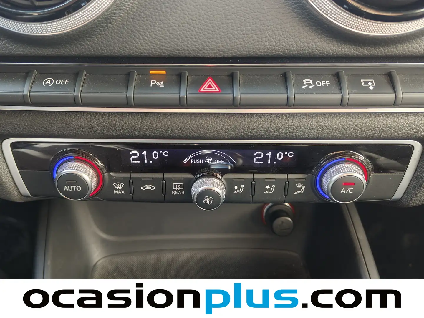 Foto Audi A3 Audi A3 Sportback Advanced 1.6 TDI clean diesel (110 CV) S tronic