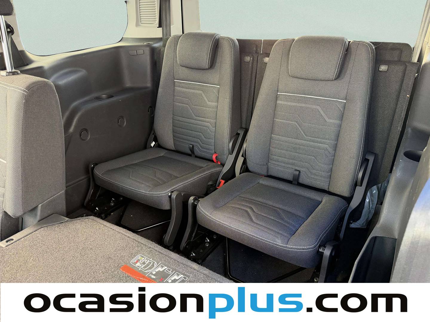 Extras y acabados del Ford Grand Tourneo Connect Ford Grand Tourneo Connect 1.5 TDCi Titanium PowerShift (120 CV) 7 Plazas