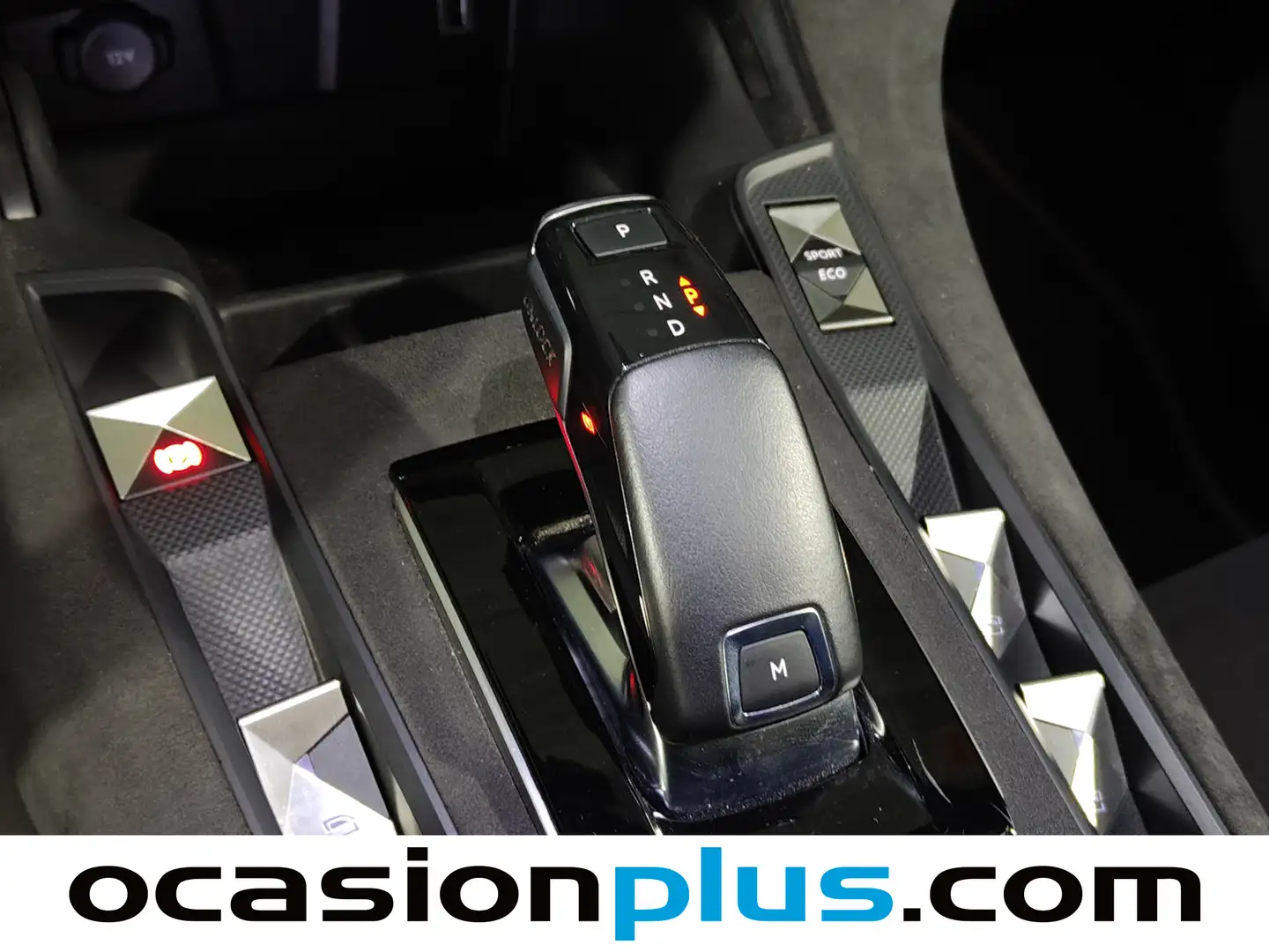 Foto DS DS 7 Crossback DS DS7 Crossback BlueHDi 130 Performance Line Auto (130 CV)