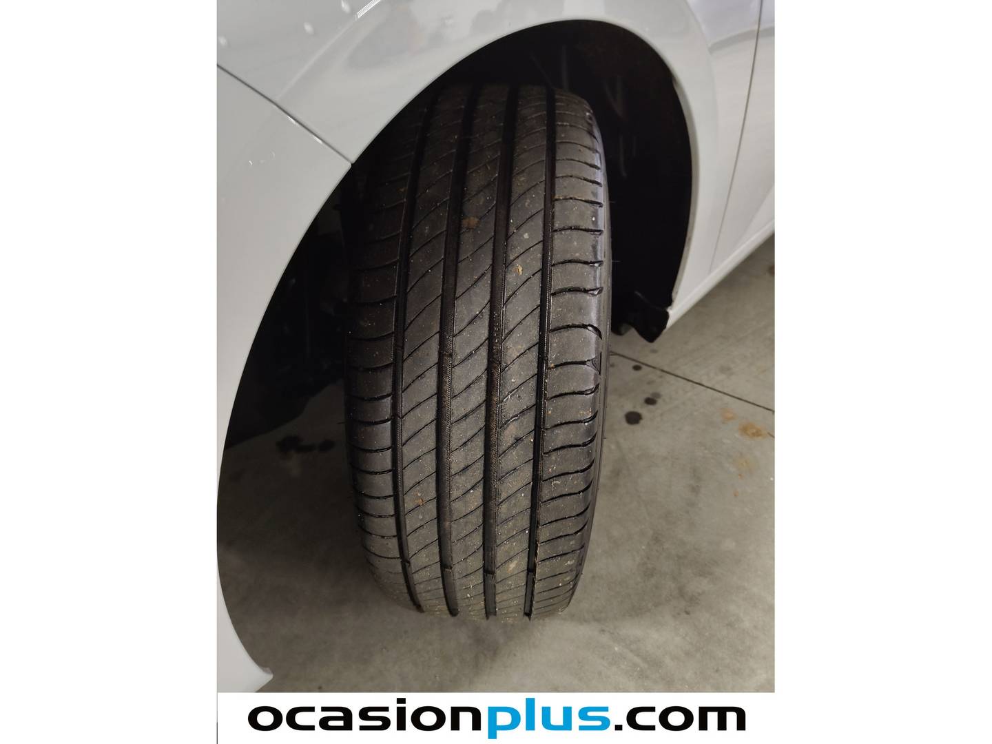 Foto Peugeot 308 Peugeot 308 Allure Hybrid eDCS6 (145 CV)