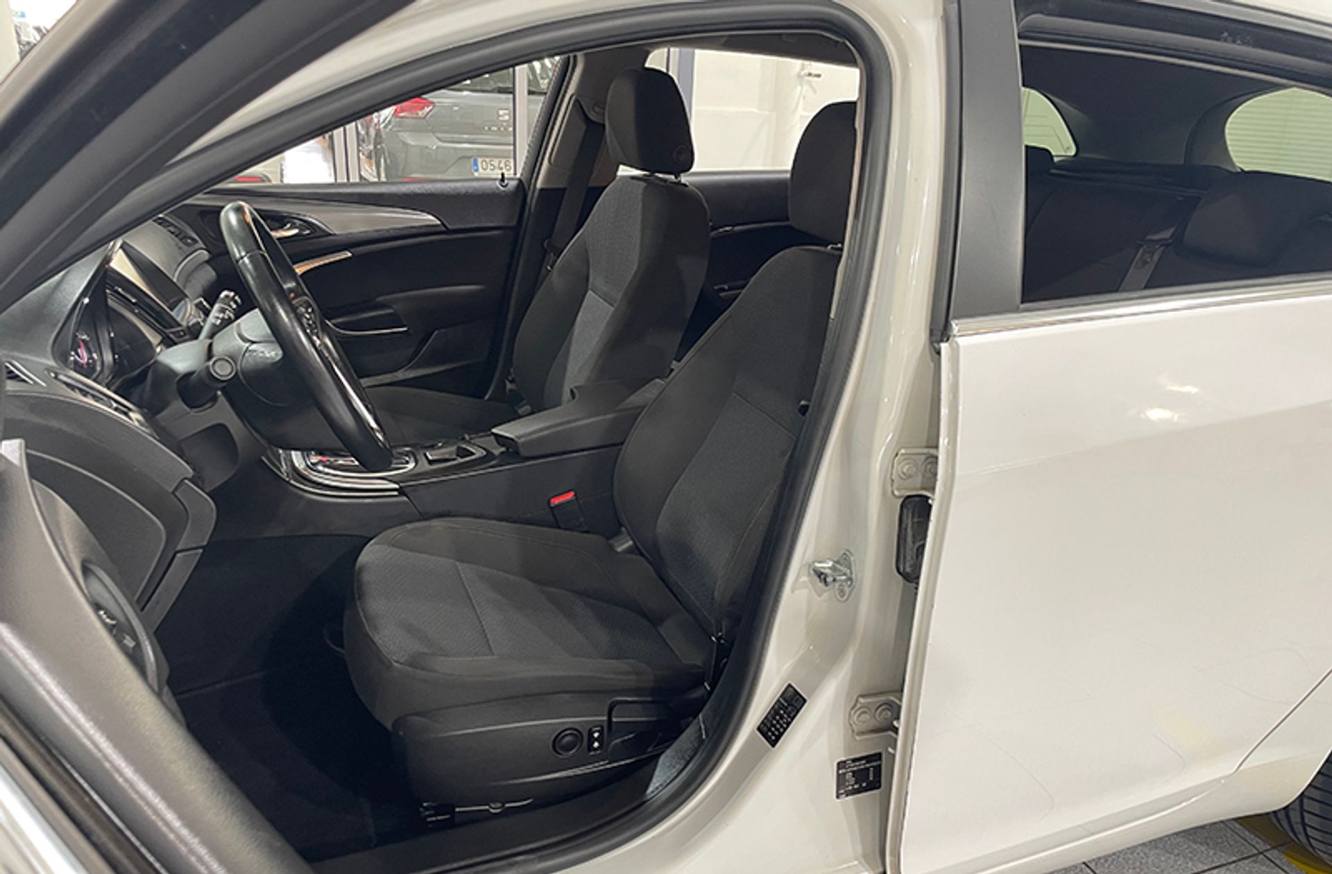 Opel Insignia 1.6 CDTI Selective - foto 10