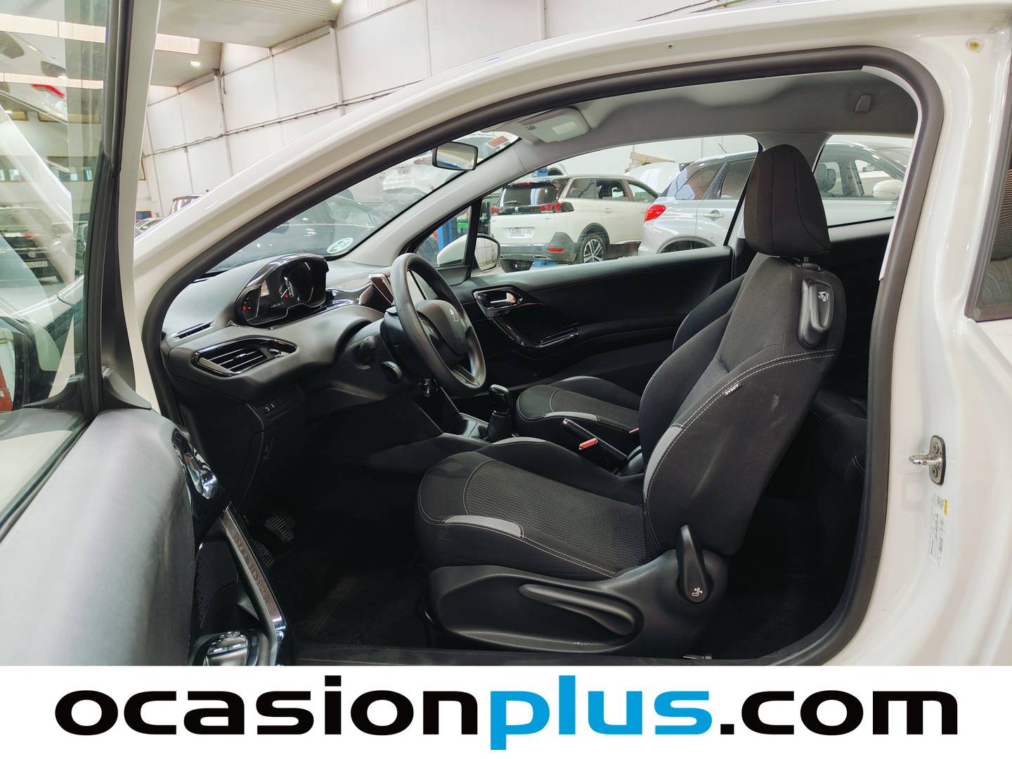 Foto asientos delanteros Peugeot 208 Peugeot 208 PureTech 68 Active (68 CV)