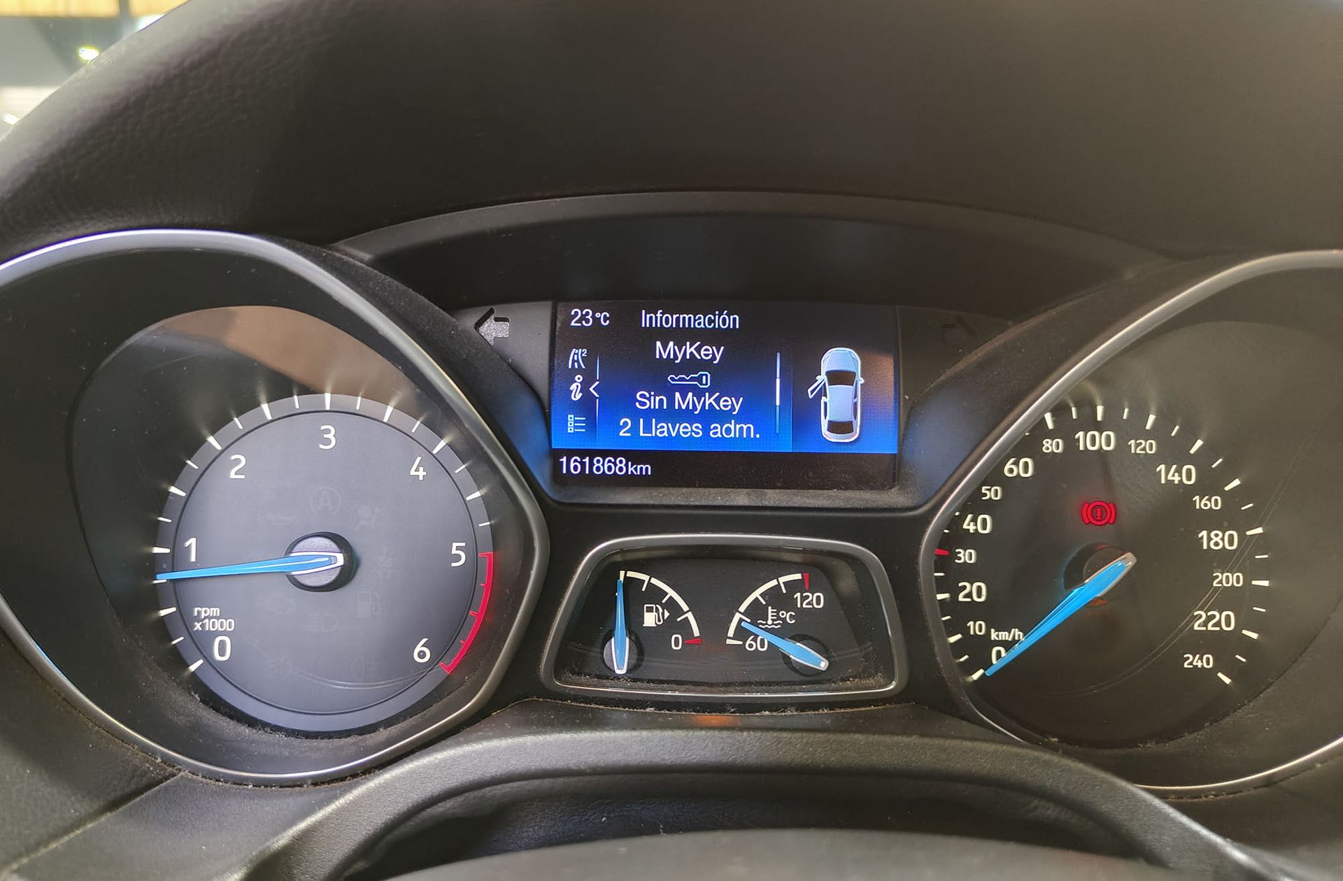 Ford Focus 1.5 TDCi Trend+ - foto 18