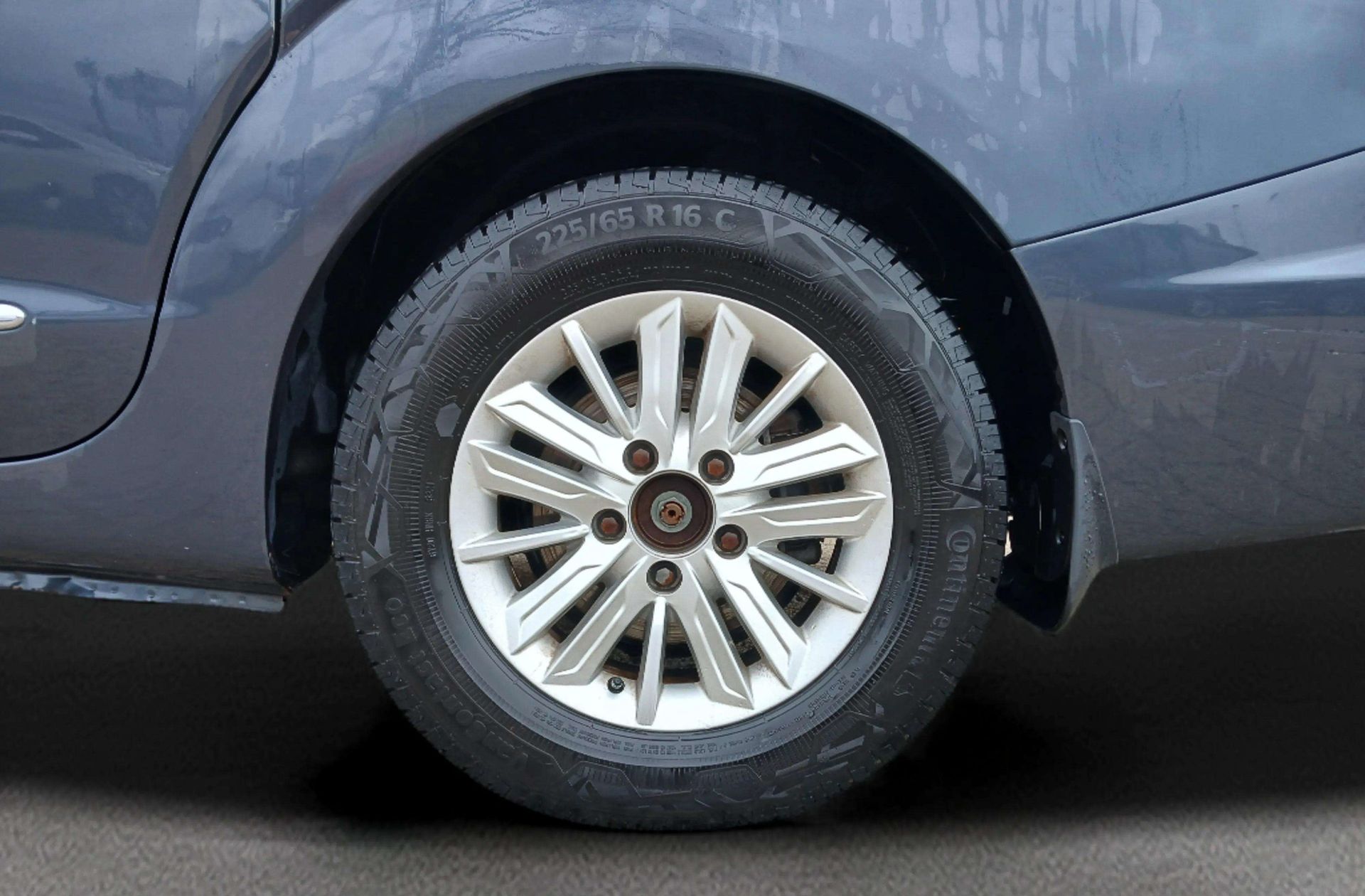 SsangYong Rodius D22T Premium 7 plazas - foto 31