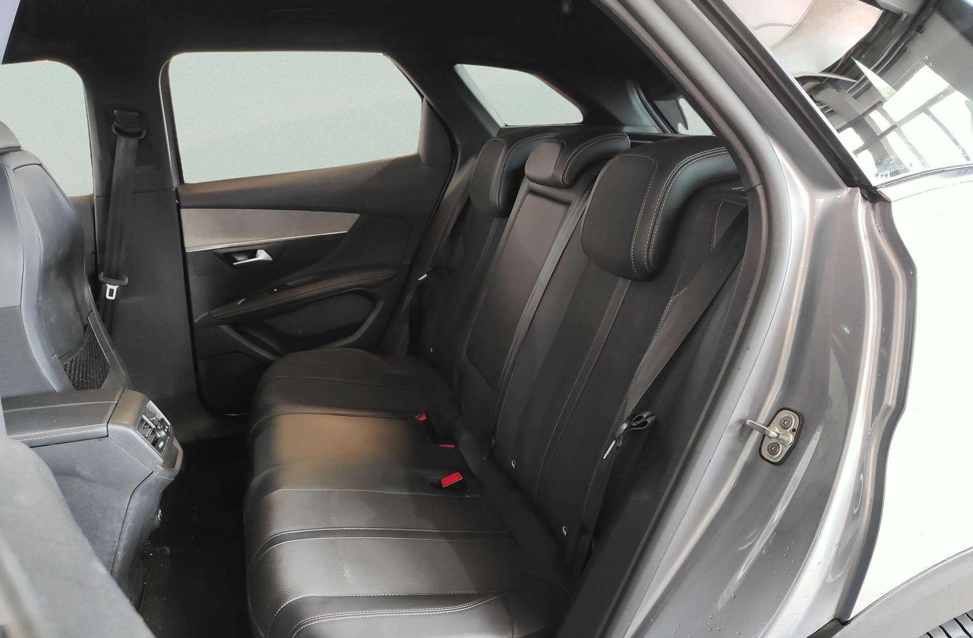 Peugeot 3008 PureTech 130 GT EAT8 - foto 13