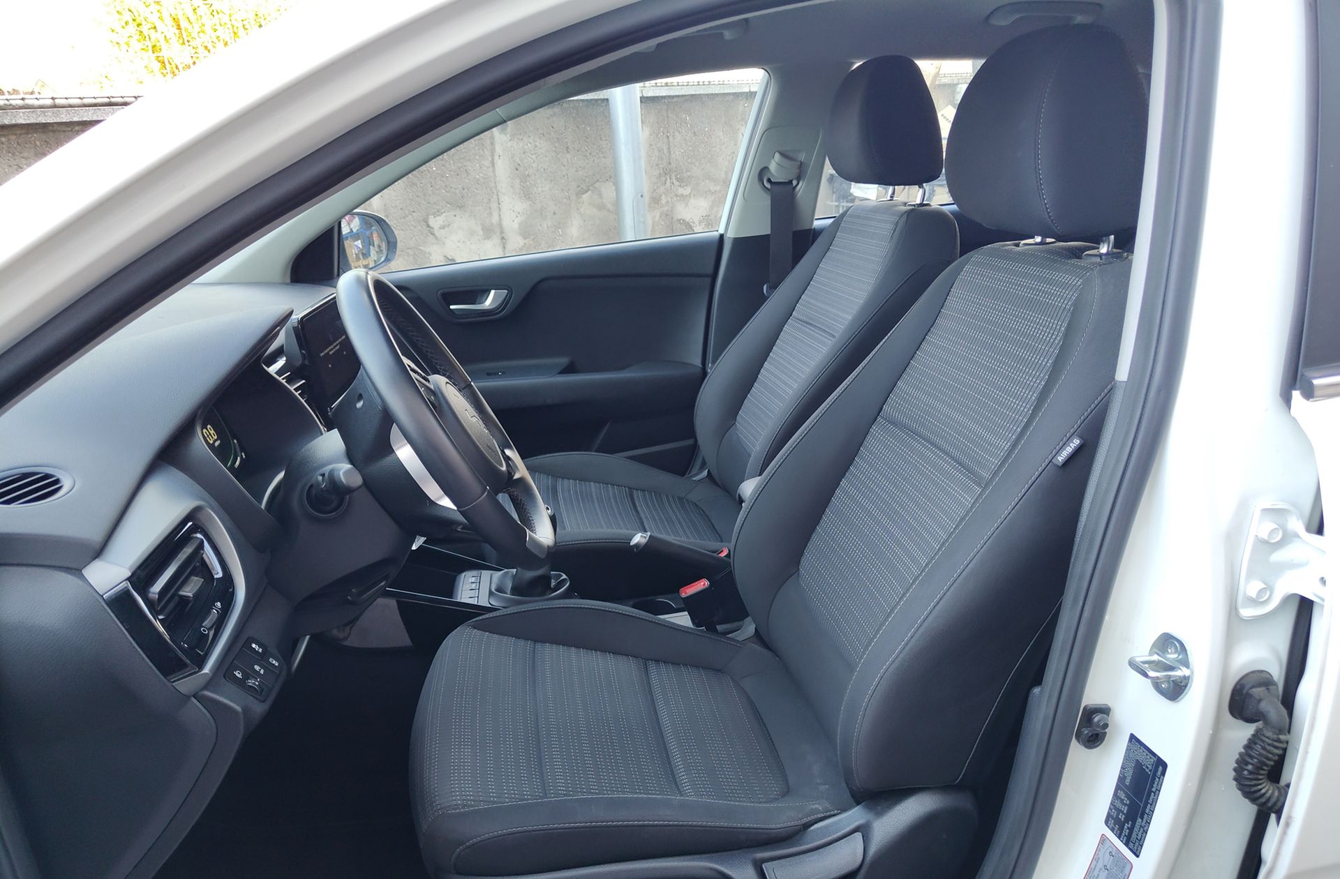 Kia Stonic 1.0 T-GDi MHEV Drive - foto 11